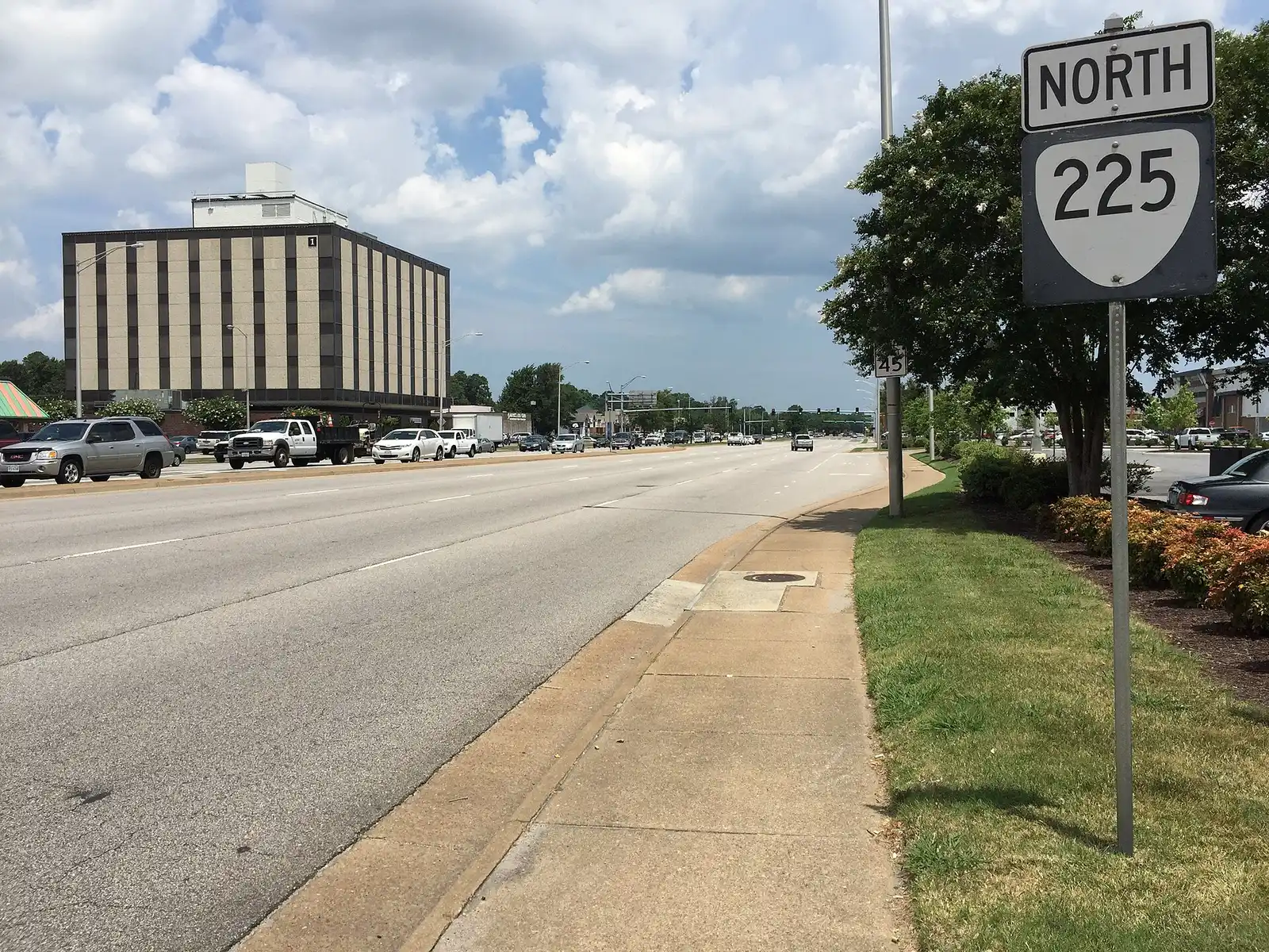 Independence Boulevard, Virginia State Route 225, looking north at Virginia Beach Boulevard in the Pembroke area.
